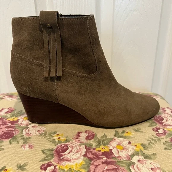 Cole Haan Suede Booties in Olive Green - Picture 5 of 9